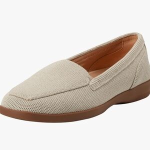 NIB Easy Spirit Women's Devitt20 Loafer Beige 9.5